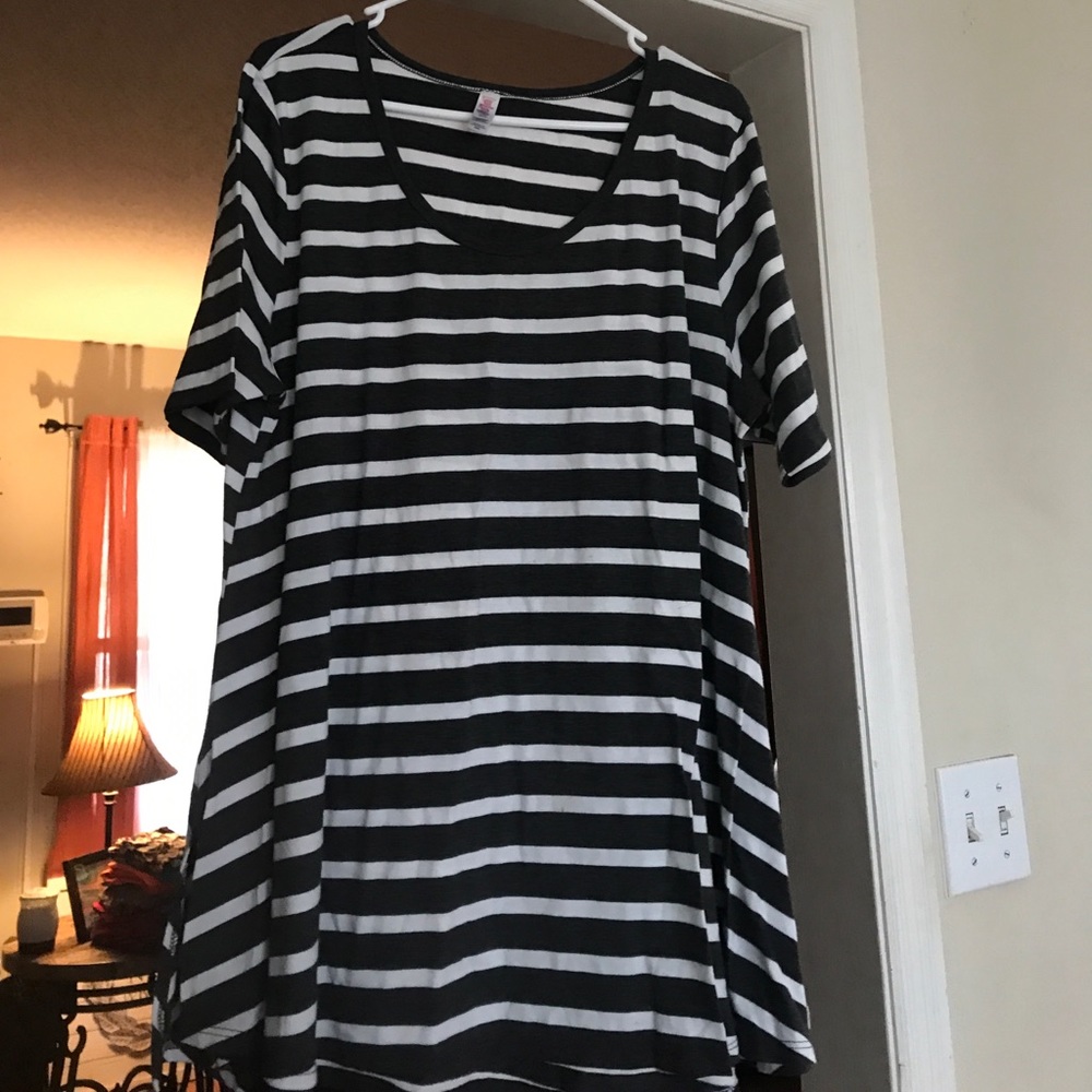 Lularoe perfect tee 2xl